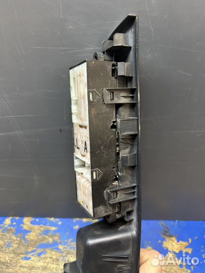 Блок стеклоподъемников Nissan Tiida C11