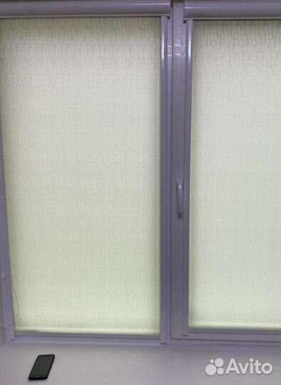 Рулонные шторы в коробе и с направляющими U5826