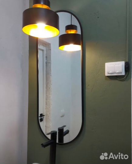 Зеркало Капсула овальной формы в раме из мдф 110*5