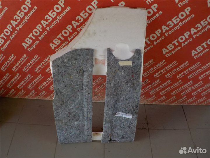 Наполнитель пола передний правый Renault Duster