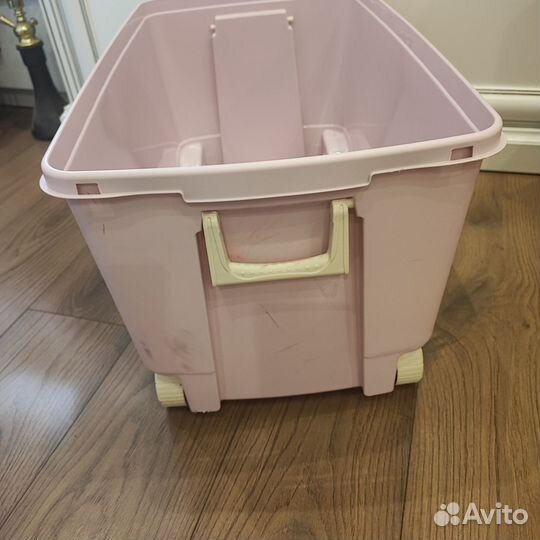 Ящик для игрушек на колесах