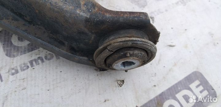 Рычаг передний правый Renault Symbol