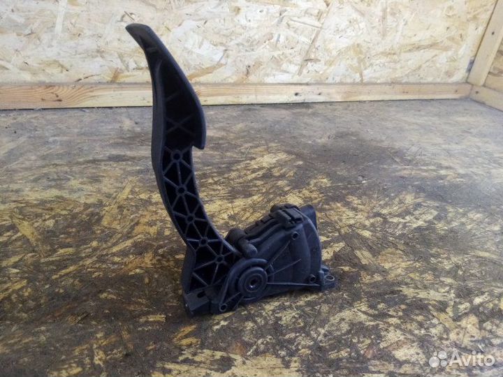 Педаль газа Ford Fusion