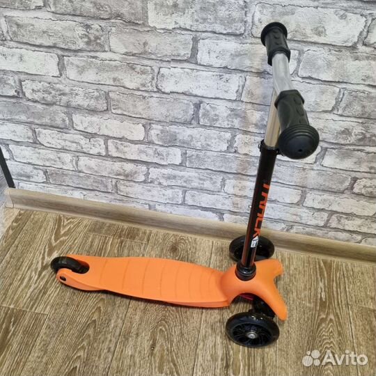 Самокат детский трехколесный