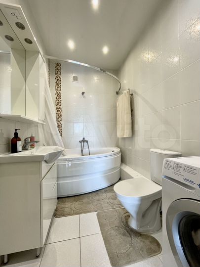 2-к. квартира, 64 м², 3/3 эт.