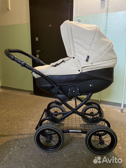 Прогулочная коляска Zippy