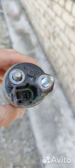 Втягивающее реле стартера Toyota Corolla E180