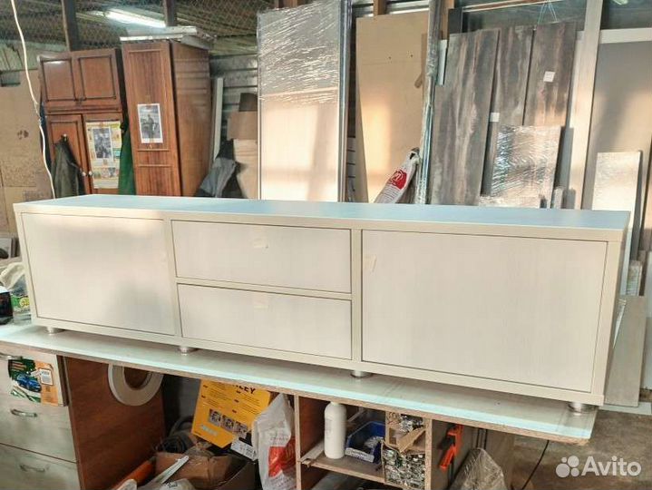 Тумба под телевизор