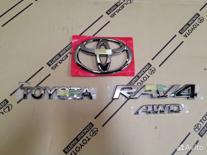 Эмблема крышки багажника toyota rav4 50