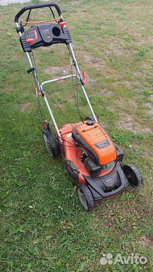 Газонокосилка бензиновая самоходная