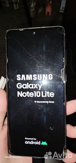 Продам телефон