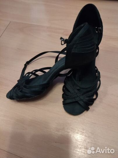 Туфли для бальных танцев. Латина