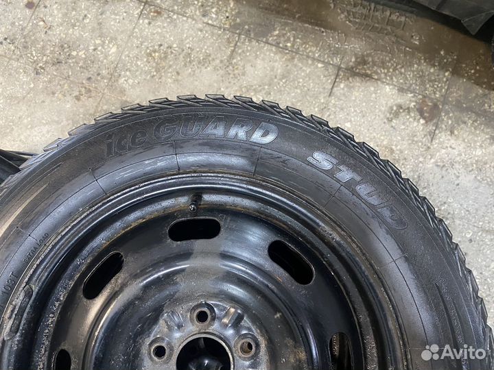 Yokohama IceGuard Stud IG65 225/60 R17