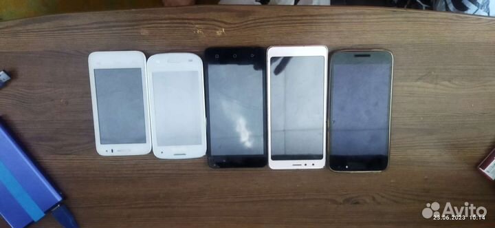 Мобильные телефоны