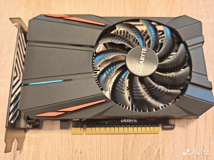 Мощная игровая видеокарта GeForce RTX GTX и Radeon