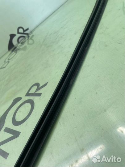 Уплотнительная резинка крышки багажника Audi Q7 4L