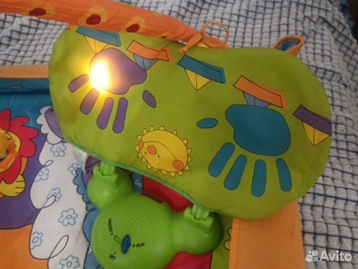 Развивающий коврик tiny love