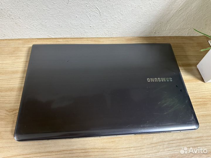 Ноутбук Samsung