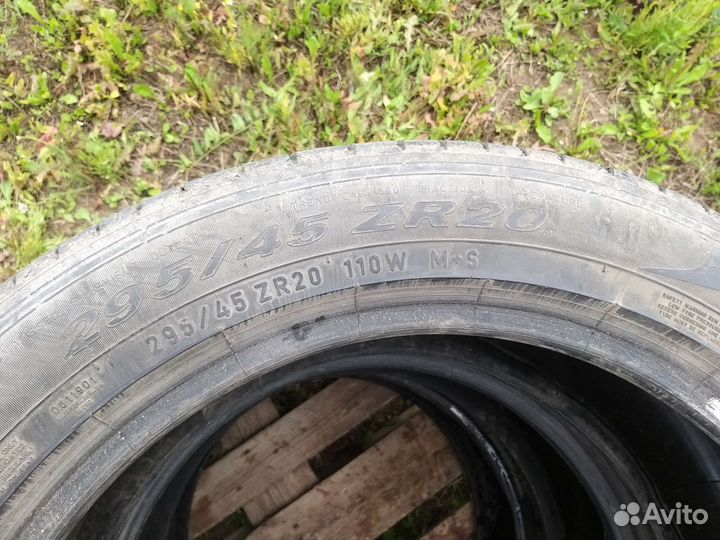 Pirelli Scorpion 295/45 R20