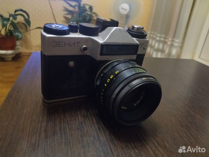 Пленочный фотоаппарат зенит