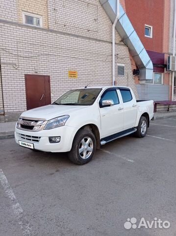 Isuzu D-Max 2.5 AT, 2018, 99 000 км с пробегом, цена 3000000 руб.