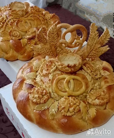 Каравай свадебный,шишки,булка для бургера, пирожки