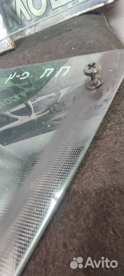 Стекло передней двери Audi 100 C4