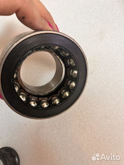 Подшипник ступицы передний к-кт Toyota Avensis 05