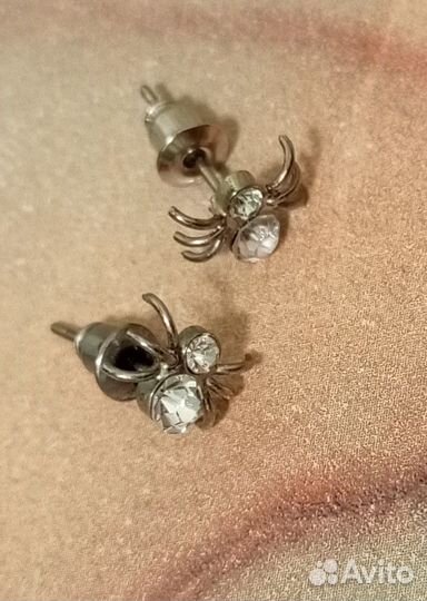 Серьги гвоздики