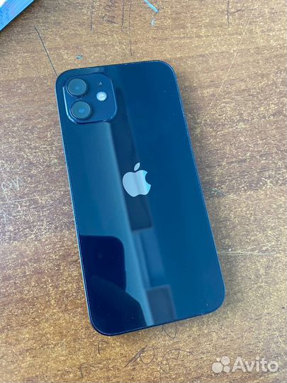 iPhone 12, 64 ГБ
