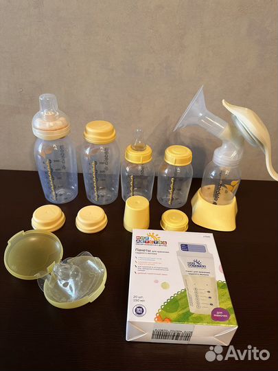 Бутылочки medela + молокоотсос