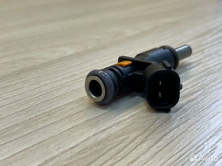 Форсунка топливная LADA X-Ray Cross