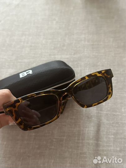 Солнцезащитные очки