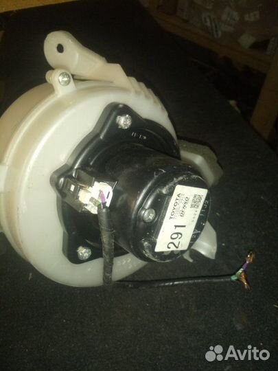 Мотор печки Toyota Prius NHW20