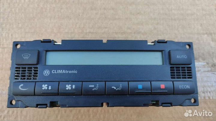 Блок управления климат-контролем VW Passat B5+GP