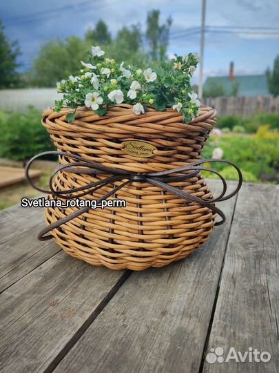 Кашпо горшок для цветов