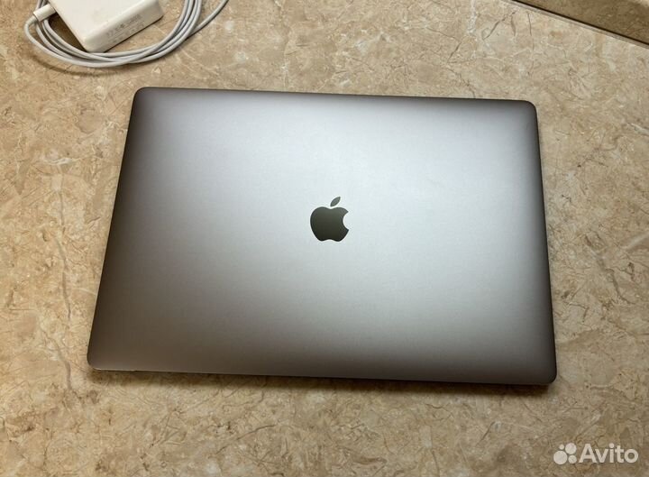 MacBook Pro 15 2018 256GB