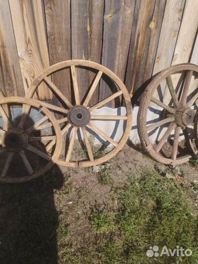 Деревянные колеса от тележек