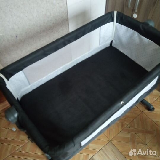 Кроватка для новорожденных