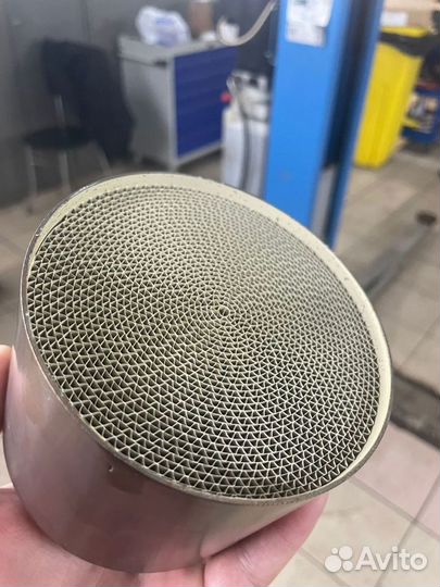 Катализатор на Mitsubishi Outlander