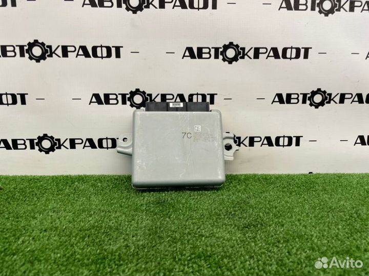 Блок управления Toyota Land Cruiser Prado GRJ150