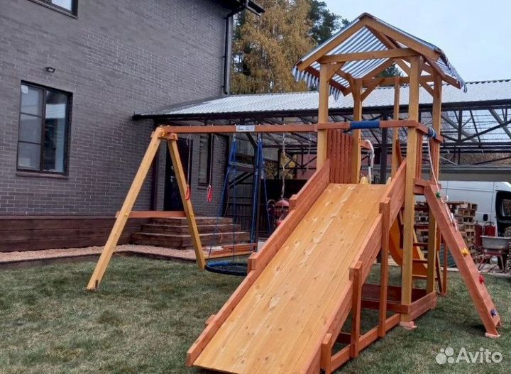 Детская площадка для всей семьи