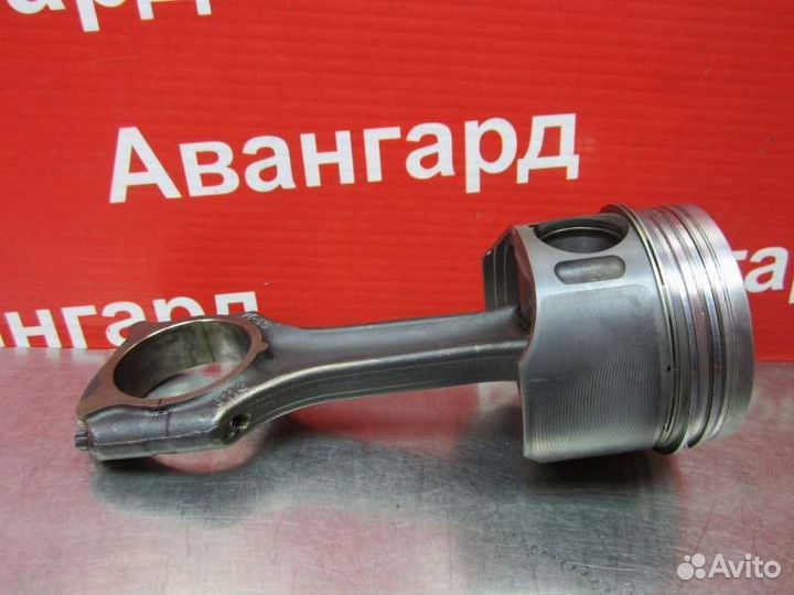 Шатун с поршнем Mercedes-Benz C-Class W203 OM646