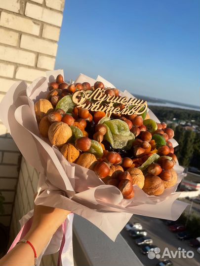 Букет из сухофруктов и орехов