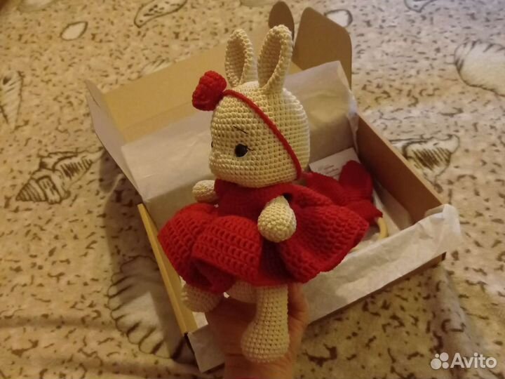 Вязаные игрушки зайка