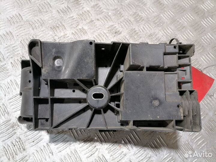 Блок предохранителей моторный Opel Insignia 2008-2