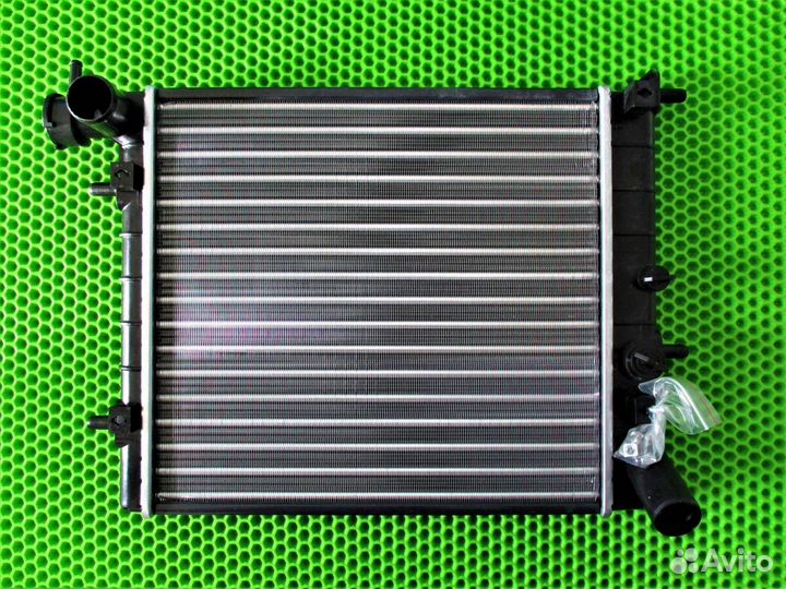Радиатор охлаждения Hyundai Accent Трубчатый
