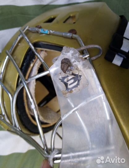 Вратарский шлем