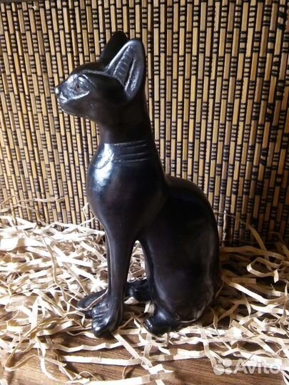 Статуэтка кошка