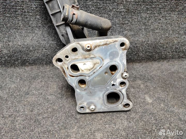 Корпус масляного фильтра Mercedes w204